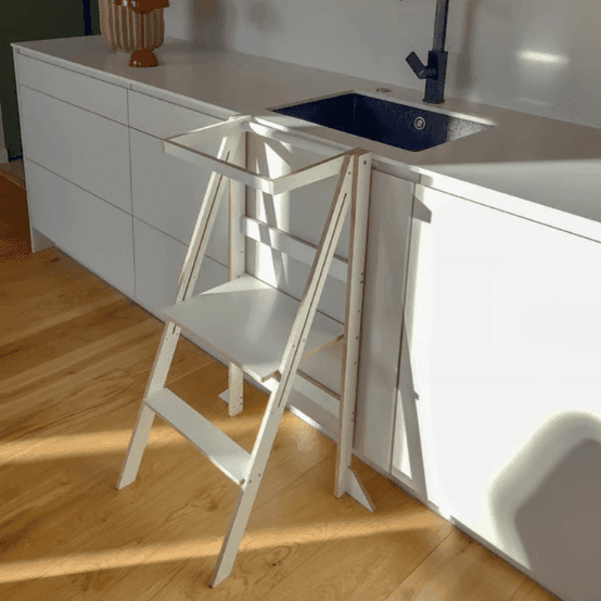 Lakaluk Slim Foldable Learning Tower White