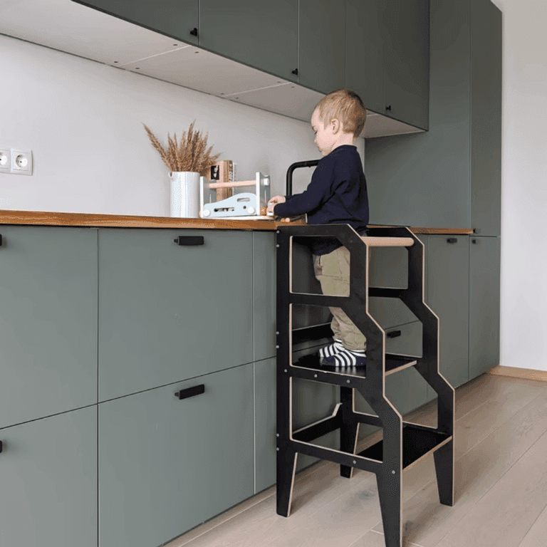 Lakaluk Convertible Learning Tower Black