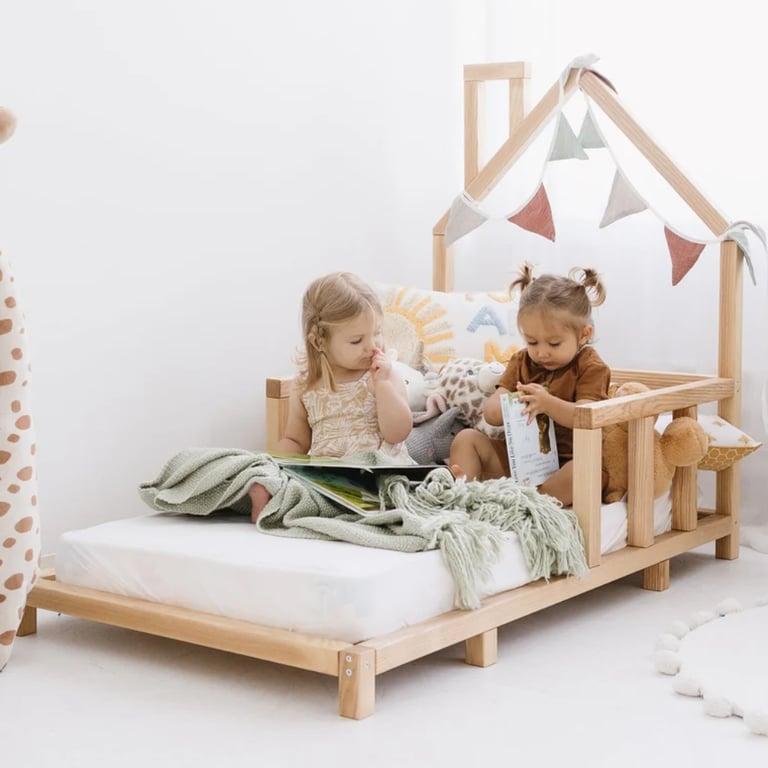 Montessori Wood&Room Playhouse Floor Bed With Legs and Slats Twin