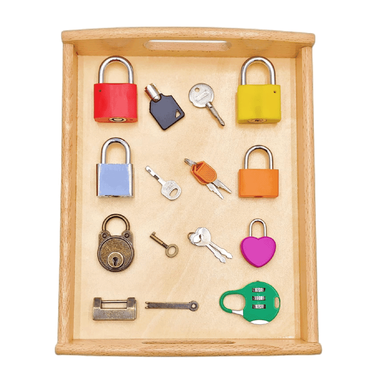 Montessori MIKNEKE Lock and Key Set 8 Pieces