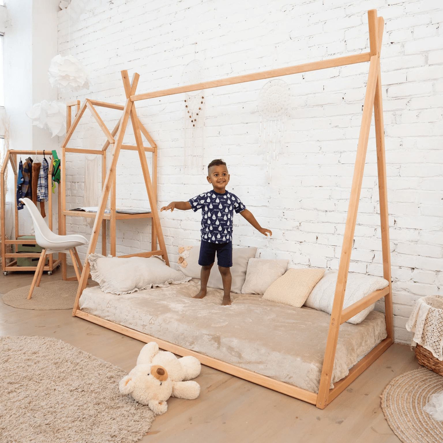 Montessori Busy Wood Kids Teepee Montessori Toddler Bed on Floor Model 4 Twin Size